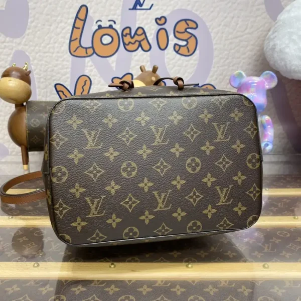 Louis Vuitton NeoNoe Bag - Image 3