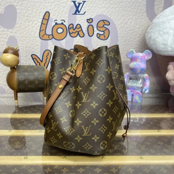 Louis Vuitton NeoNoe Bag - Image 6