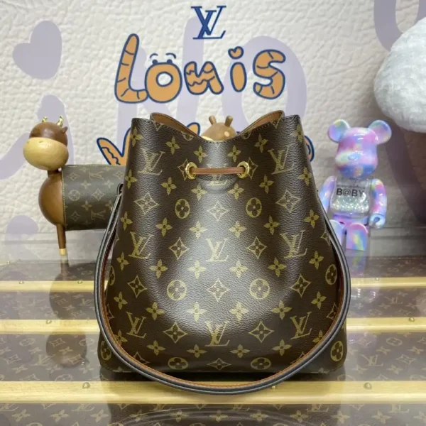 Louis Vuitton NeoNoe Bag - Image 8