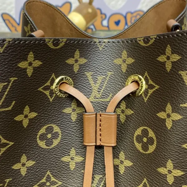 Louis Vuitton NeoNoe Bag - Image 9