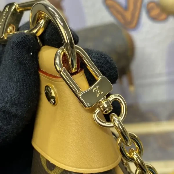 Louis Vuitton Loop Brown - Image 4