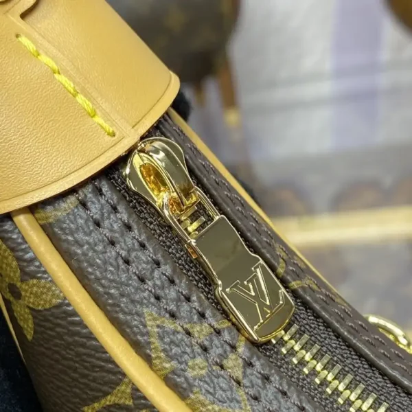Louis Vuitton Loop Brown - Image 6