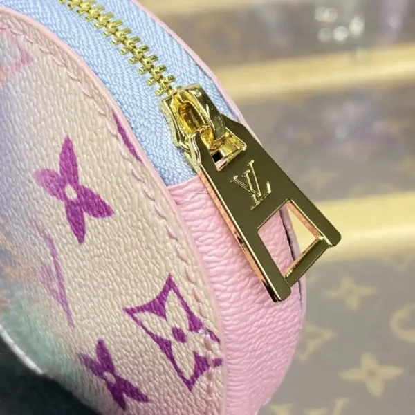 LV OnTheGo Purple - Image 6