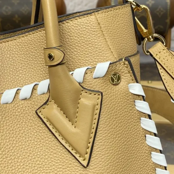 Louis Vuitton On My Side PM Milk Tea - Image 9