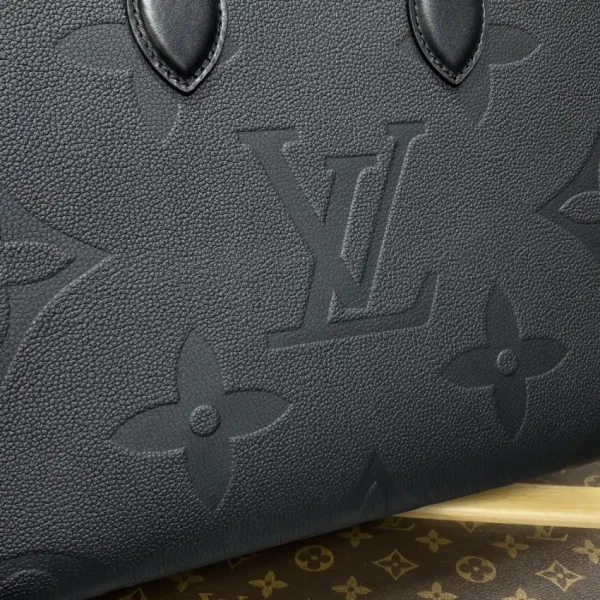 LV OnTheGo Black - Image 3