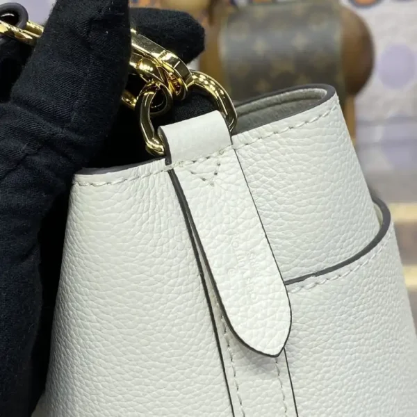 Louis Vuitton Lock and Walk Beige - Image 5
