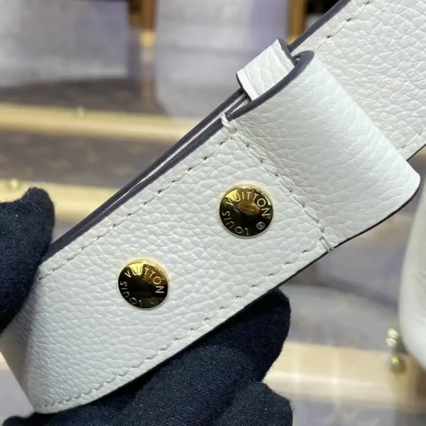 Louis Vuitton Lock and Walk Beige - Image 9