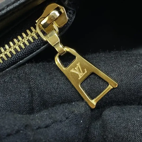 Louis Vuitton Twist West Pochette Black - Image 4
