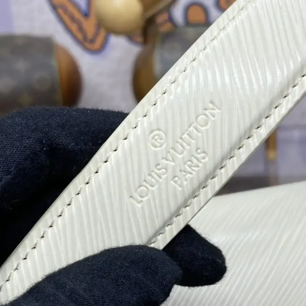 Louis Vuitton Twist West Pochette White - Image 4