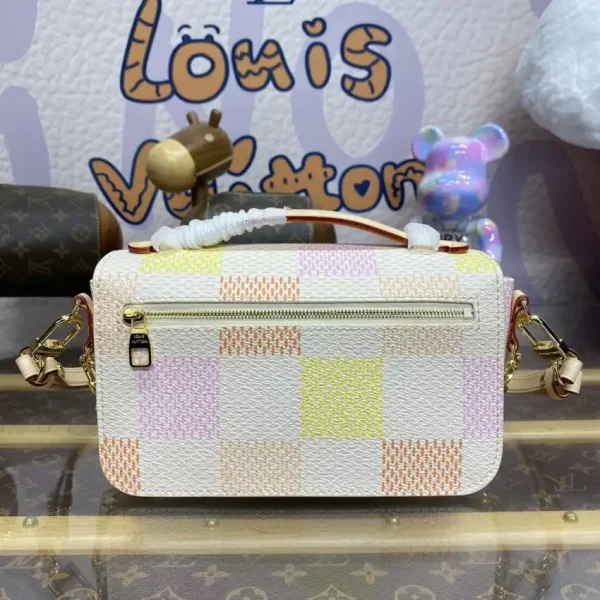Louis Vuitton Pochette Metis East West Pink Grid - Image 4