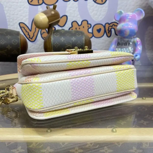Louis Vuitton Pochette Metis East West Pink Grid - Image 7