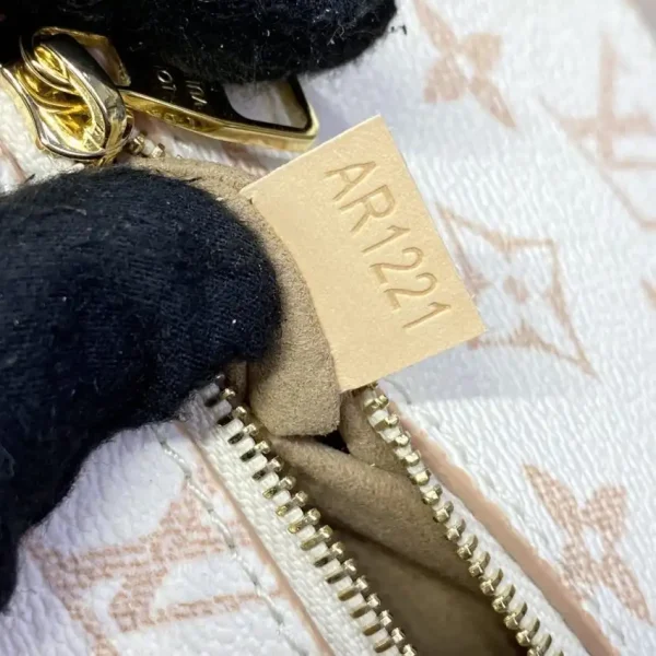 Louis Vuitton Pochette Metis East West Pink - Image 9