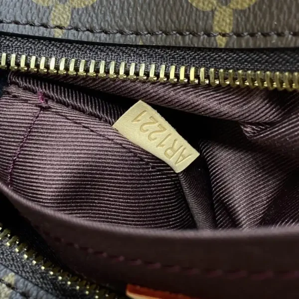 Louis Vuitton Croissant Brown - Image 9