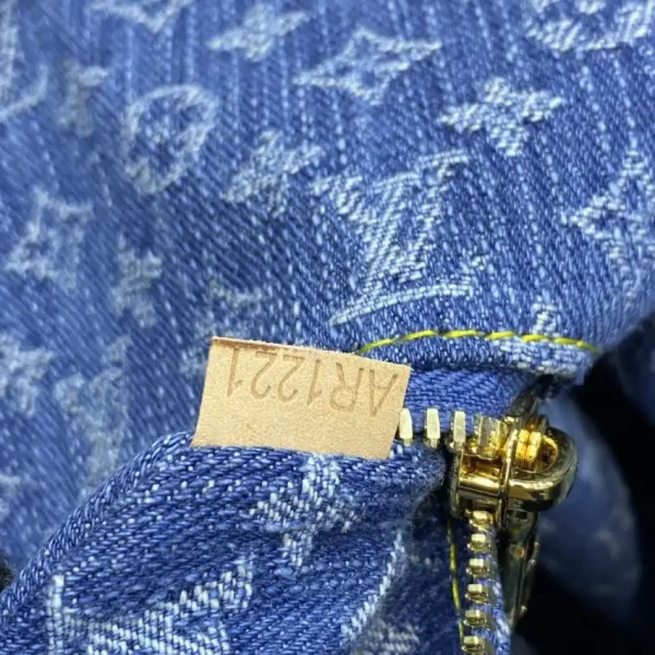Louis Vuitton Carry All MM Denim - Image 8