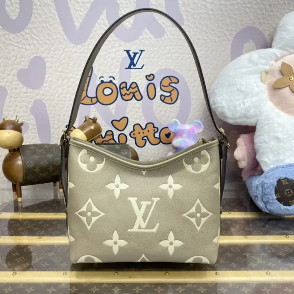 Louis Vuitton Carry All Beige - Image 6