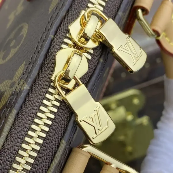 Louis Vuitton Alma Nano - Image 6