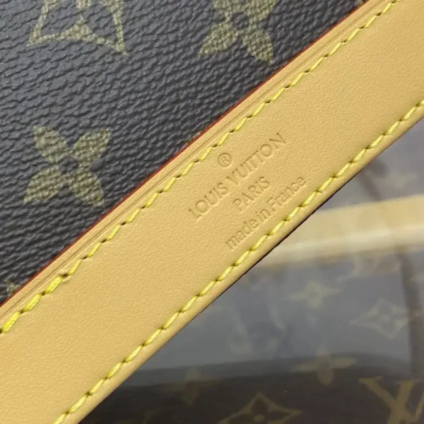 Louis Vuitton Alma Nano - Image 5