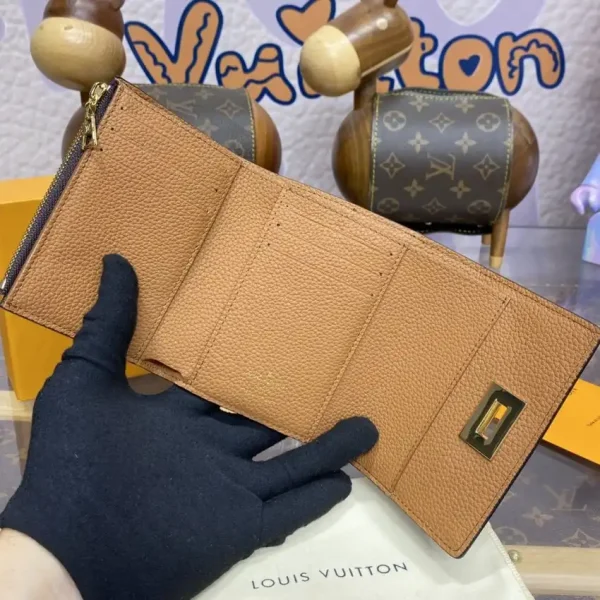 Louis  Vuitton Victorine On My Side Wallet - Image 4