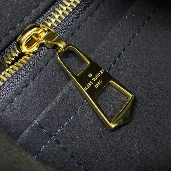 Louis Vuitton Carry All MM Dark Blue - Image 10