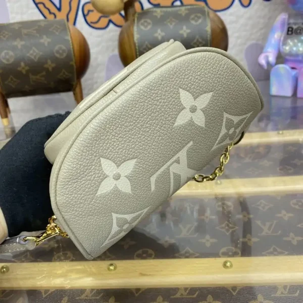 Louis Vuitton Bumbag Mini Beige - Image 6