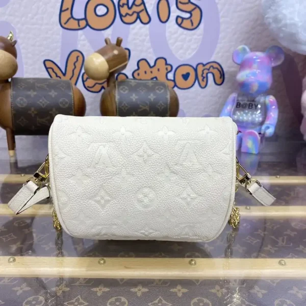 Louis Vuitton Bumbag Mini White - Image 4
