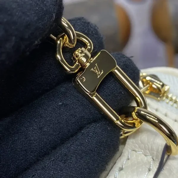 Louis Vuitton Bumbag Mini White - Image 10