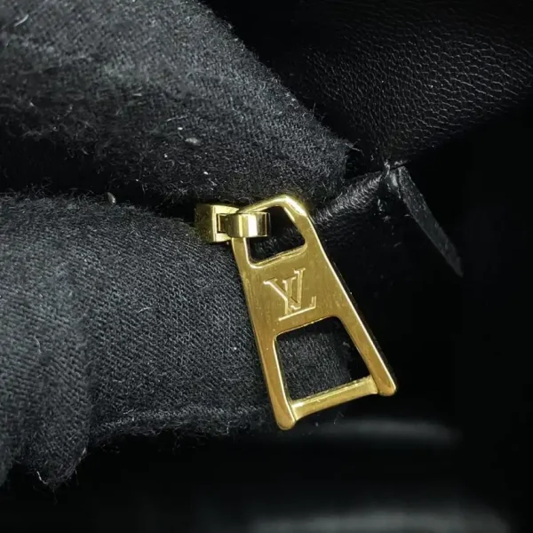 Louis Vuitton Twist Black - Image 8