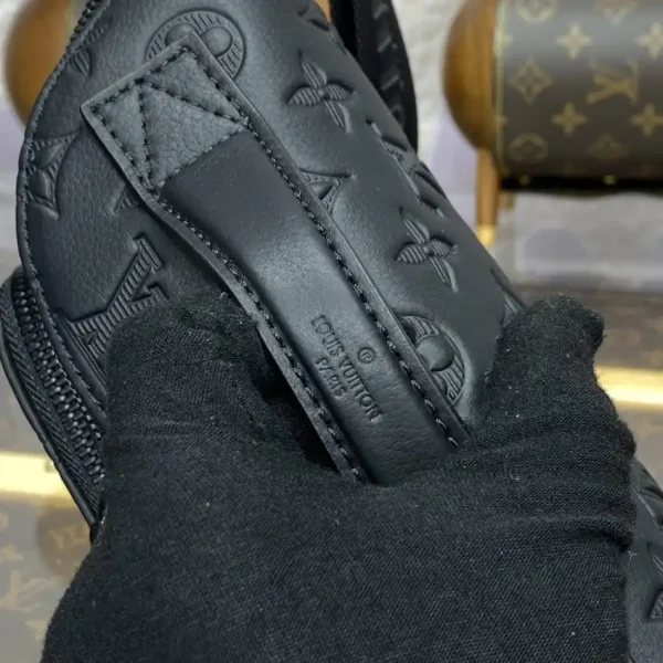 Louis Vuitton  Rush Bumbag Black - Image 3