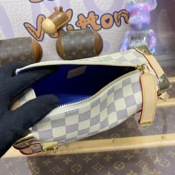 Louis Vuitton Side Trunk Beige Square - Image 7