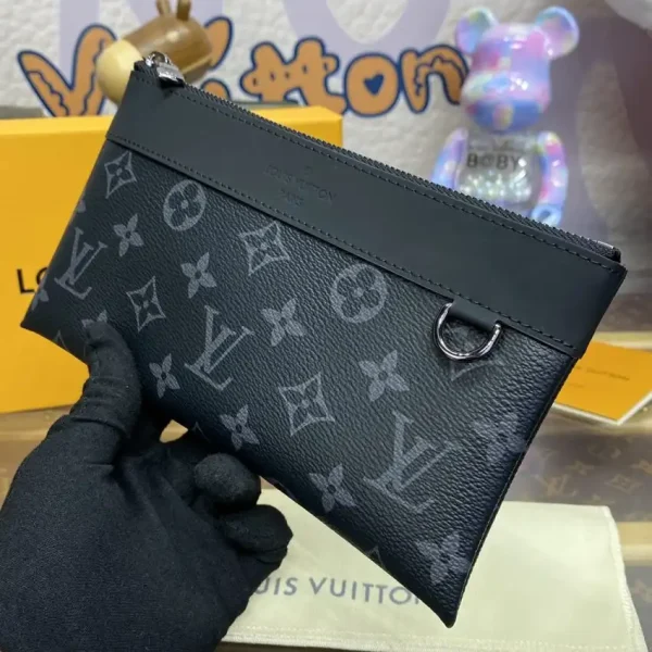 Louis Vuitton Discovery Pochette - Image 3