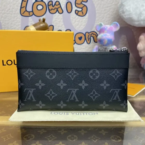 Louis Vuitton Discovery Pochette - Image 6