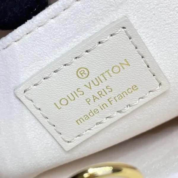 LV OnTheGo BB White - Image 7