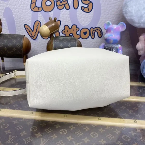 Louis Vuitton LV Bundle White - Image 7