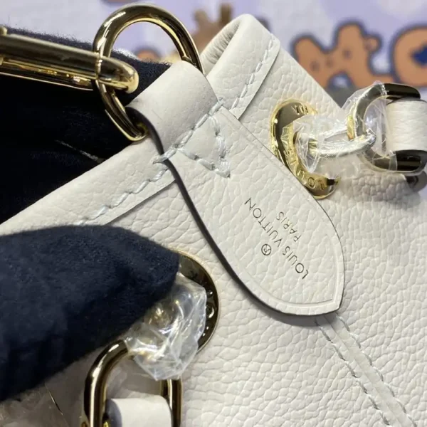Louis Vuitton LV Bundle White - Image 10