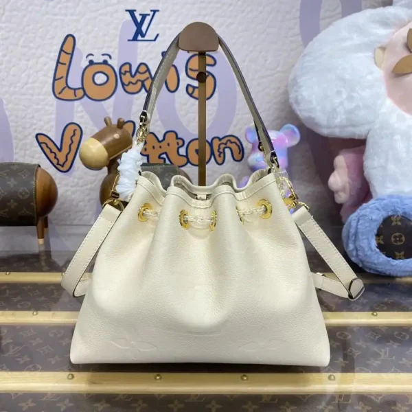 Louis Vuitton LV Bundle White - Image 11