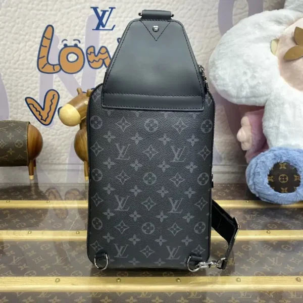 Louis Vuitton Avenue Slingbag Black - Image 7
