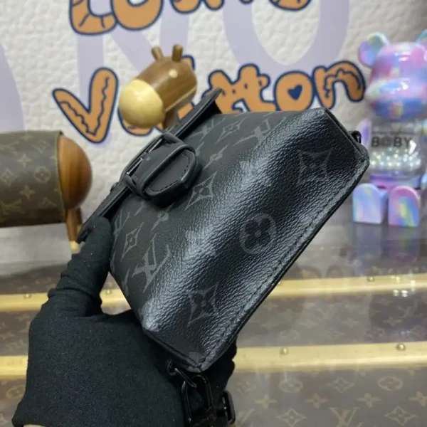 Louis Vuitton Saumur Shoulder Bag - Image 3