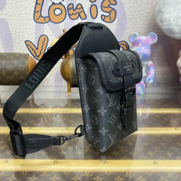 Louis Vuitton Saumur Shoulder Bag - Image 10
