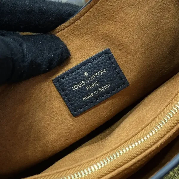 Louis Vuitton Low Key Shoulder Black - Image 3