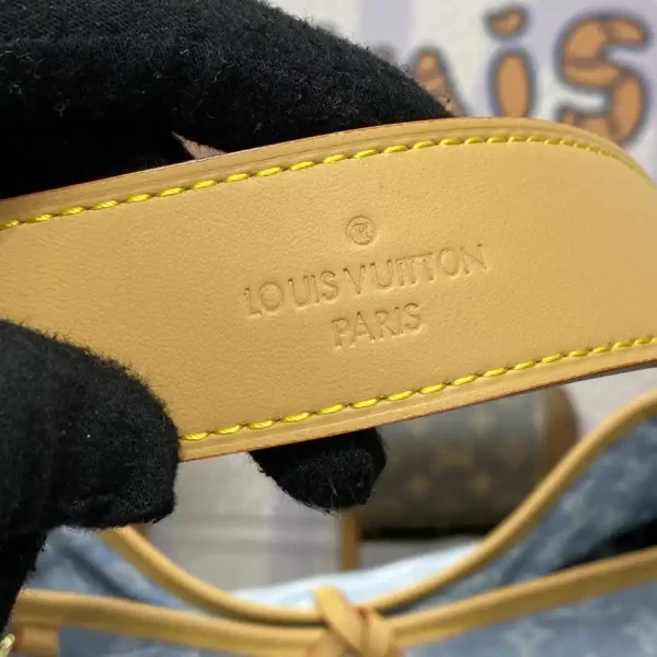 Louis Vuitton Carry All PM Light Denim - Image 8