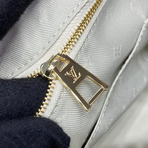 LV OnTheGo White Denim - Image 4