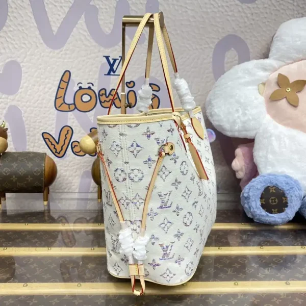 Louis Vuitton Neverfull MM White - Image 11
