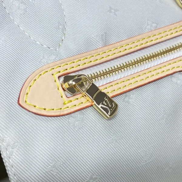 Louis Vuitton Neverfull MM White - Image 6