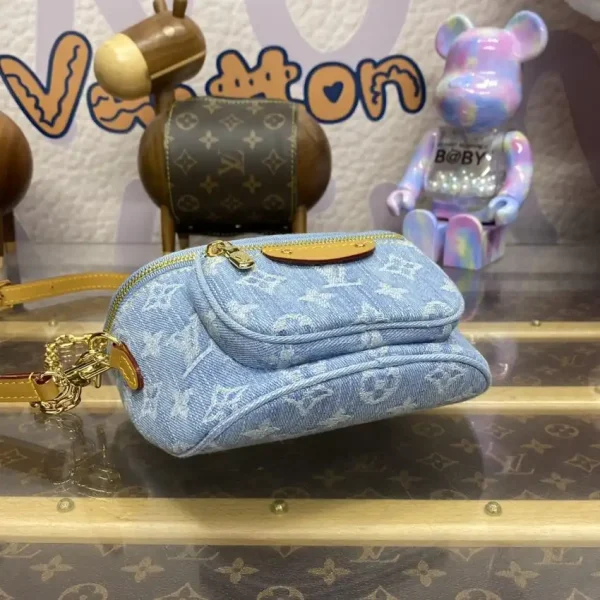 Louis Vuitton Bumbag Mini Denim - Image 4