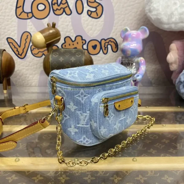 Louis Vuitton Bumbag Mini Denim - Image 5