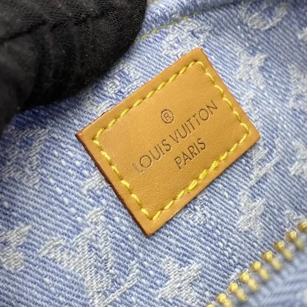 Louis Vuitton Bumbag Mini Denim - Image 7