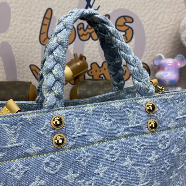 LV OnTheGo Denim Large - Image 9