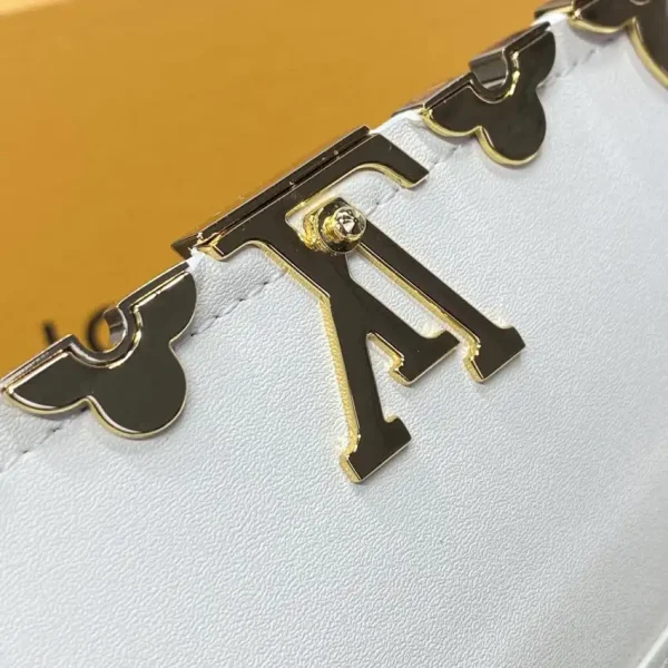 Loius Vuitton Capucines Compact Wallet White - Image 5