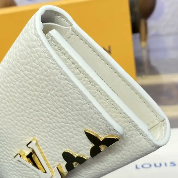 Loius Vuitton Capucines Compact Wallet White - Image 7