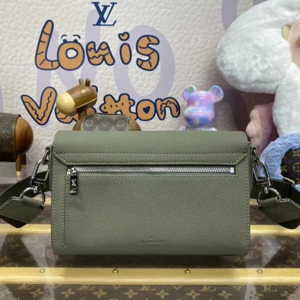 Louis Vuitton Takeoff Messenger - Image 2